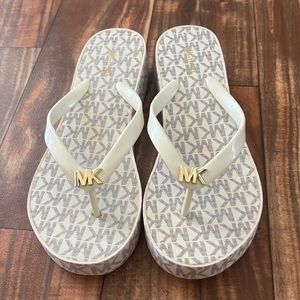 Michael Kors Womens Flip Flops